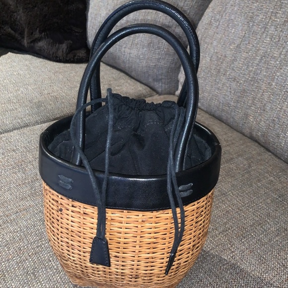 BNWOT Barr + Barr Wicker Bucket Bag - Picture 5 of 9